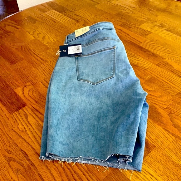 Universal Thread Pants - Jean Shorts (plus sizes) (NWT)